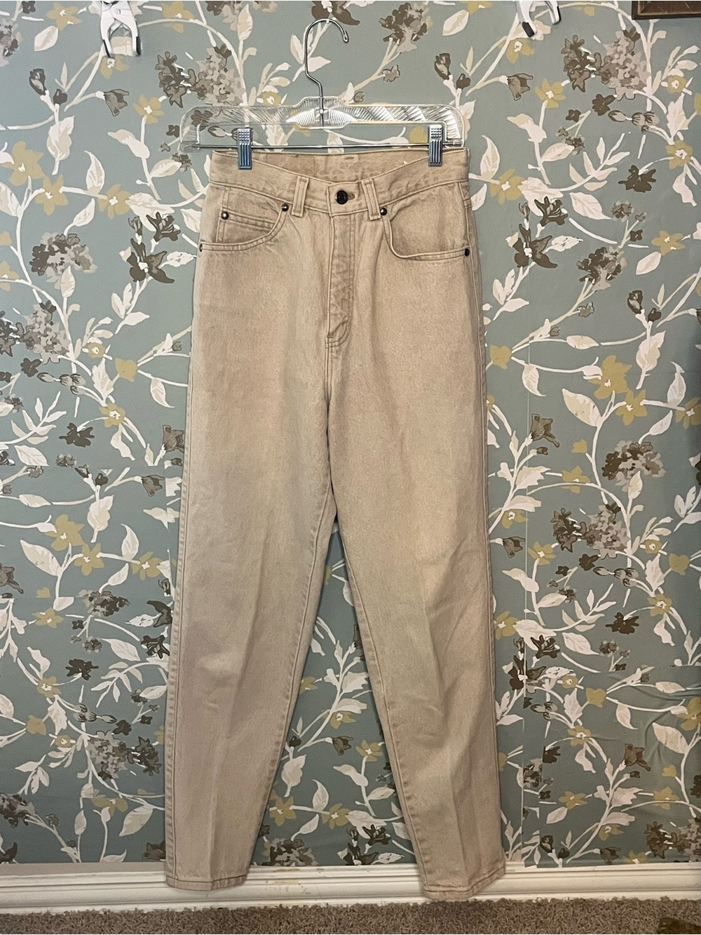 Vintage 90’s 900 series Beige Mineral Wash Size 8